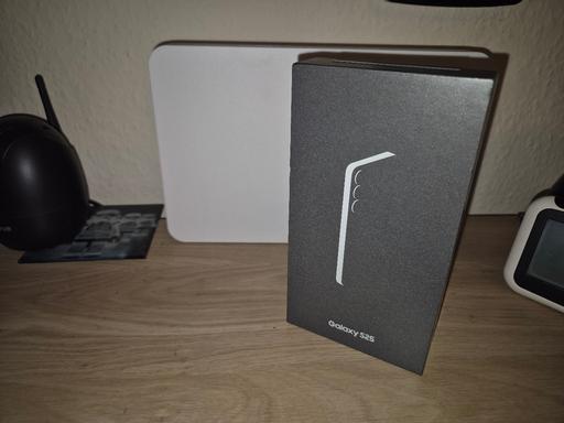 Buy & Sell Worcestershire Bromsgrove - Photos for Samsung galaxy s25