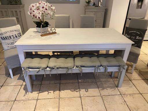 Buy & Sell Central Park Telford and Wrekin - Photos for Dining table 4 chairs and bench 