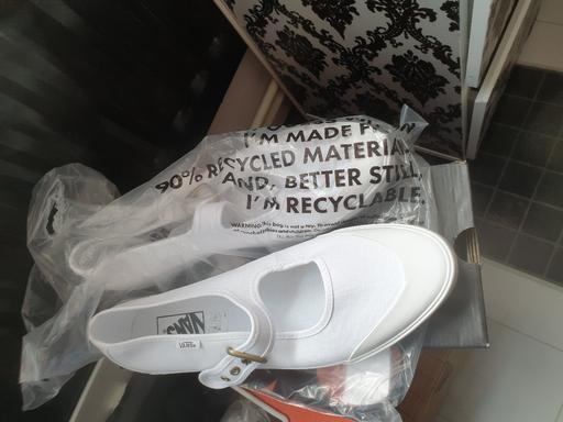 Buy & Sell Plumstead South East London - Photos for Van's pumps white size 8uk buckle up