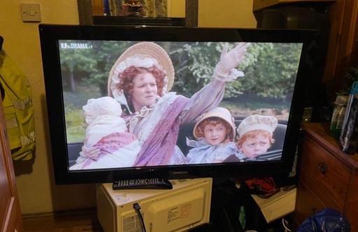 Buy & Sell South East London Croydon - Photos for SAMSUNG 42 inch PLASMA TV-GREAT CONDITION-DEL