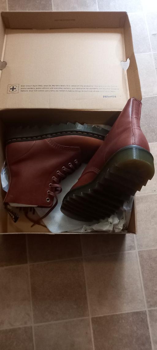 Buy & Sell Abbey Hey Manchester - Photos for Dr Martins size 8