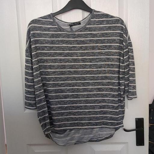 Buy & Sell Crook Log South East London - Photos for Select women striped oversized top