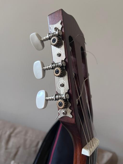 Buy & Sell South West London South Kensington - South West London - Photos for Classic guitar 3 quarter
