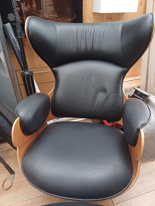 Buy & Sell Walton Wakefield - Photos for black Eames style chair and footstool