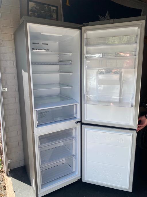 Buy & Sell Worcestershire Wyre Forest - Photos for Smart Samsung fridge freezer