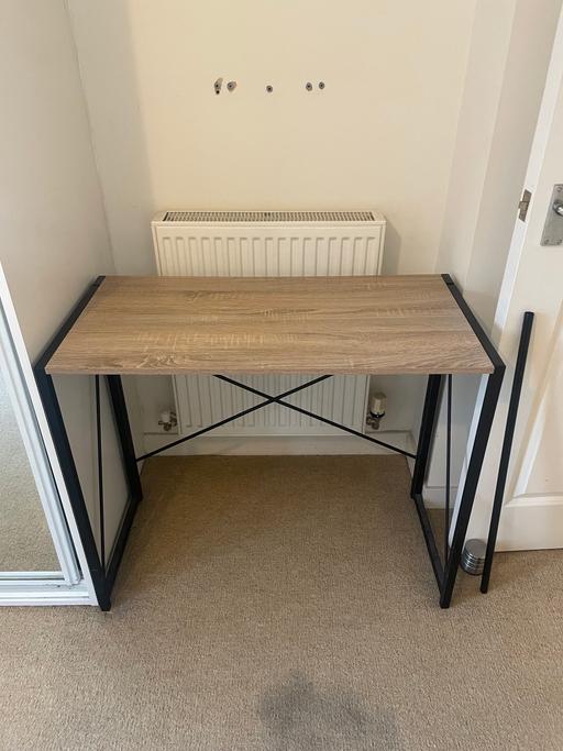 Buy & Sell South East London Camberwell - South East London - Photos for Wooden desk/table