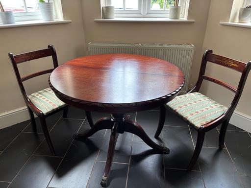 Buy & Sell Sunningdale Windsor and Maidenhead - Photos for Table + 4 chairs