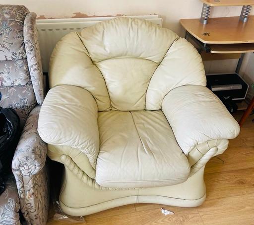 Buy & Sell Birmingham Birmingham - Photos for Leather cream 3 seater and arm chair used