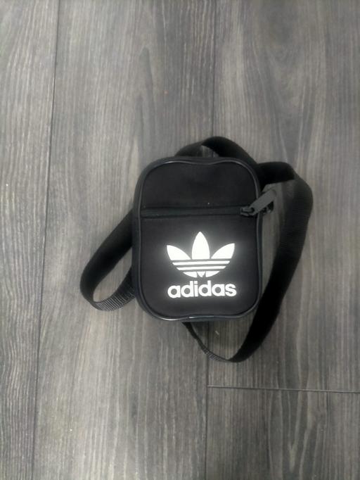 Buy & Sell Fordhouses Wolverhampton - Photos for Adidas Bag