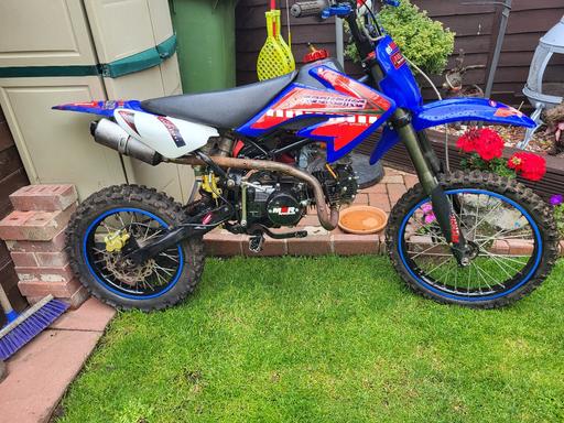 Vehicles Tyne and Wear Sunderland - Photos for 125 pit bike