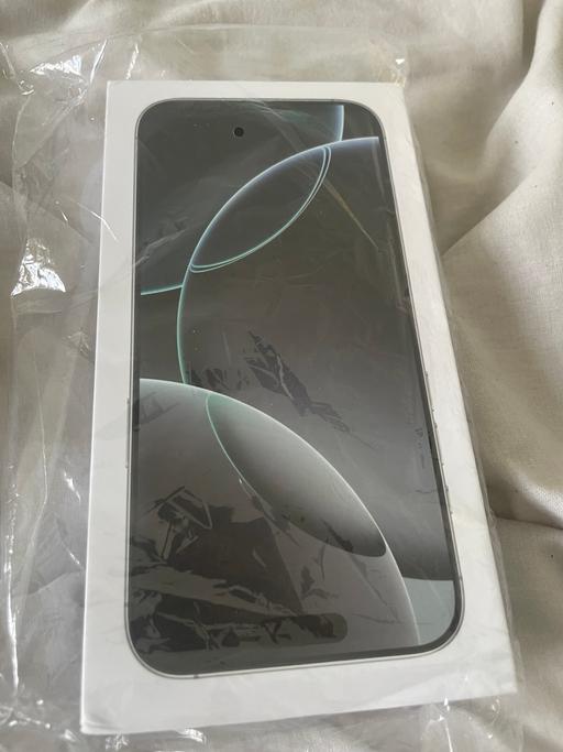 Buy & Sell West Midlands Birmingham - Photos for I phone 16 pro max white titanium