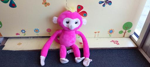 Buy & Sell Essex Southend-on-Sea - Photos for Fingerlings hugs Bella