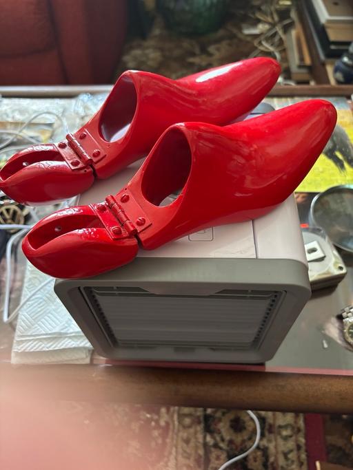 Buy & Sell Kidbrooke South East London - Photos for Vintage metal women’s shoe trees size 5