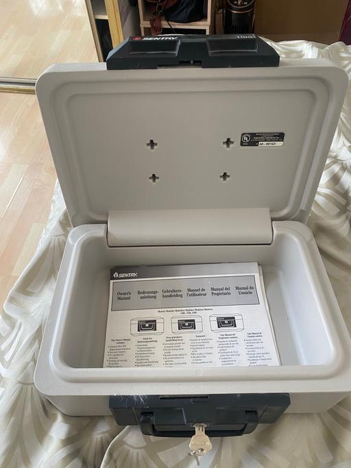 Buy & Sell Upper Clapton East London - Photos for Sentry 1100 fire protection and safe box new