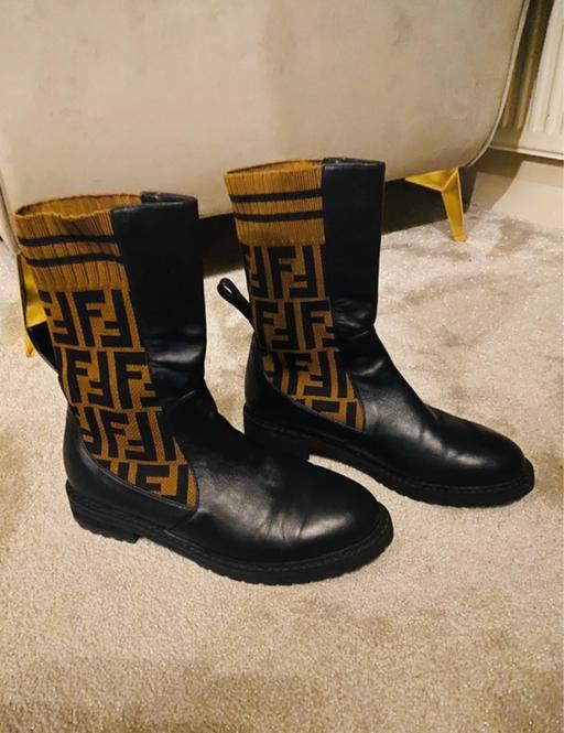 Buy & Sell Upper Clapton East London - Photos for Fendi mid calf ladies boots, size 39/6