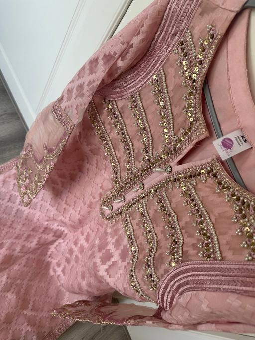 Buy & Sell Westbrook Warrington - Photos for Ladies Asian suit