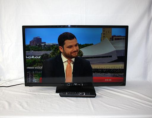 Buy & Sell West Yorkshire Wakefield - Photos for Bush 32 inch LED TV with Built-in Freeview