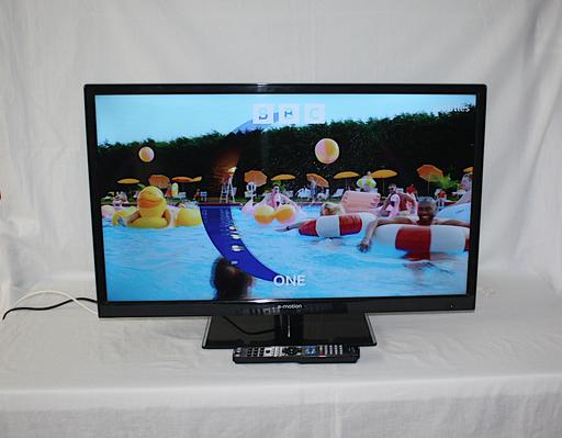 Buy & Sell West Yorkshire Wakefield - Photos for E-Motion 32 inch LED TV with Freeview