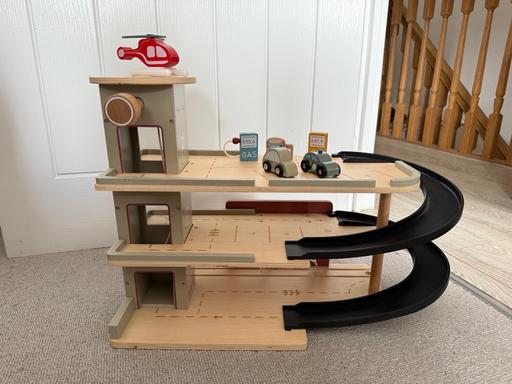 Buy & Sell Worcestershire Bromsgrove - Photos for Little Dutch Wooden Car Wash Garage