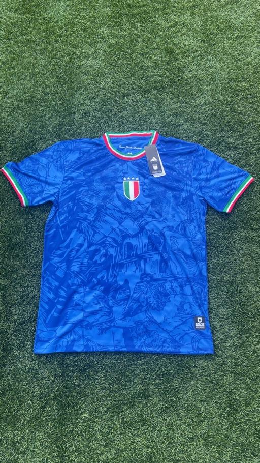 Buy & Sell Brill Buckinghamshire - Photos for Italy football shirt Mens M