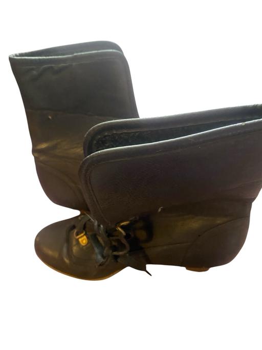 Buy & Sell North Kensington West London - Photos for Fold over boots need TLC size 6