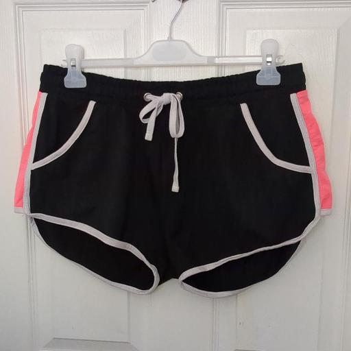 Buy & Sell Welling Bexley - Photos for Select women black and pink sporty shorts