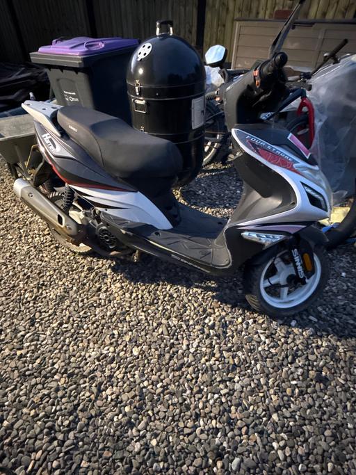 Vehicles Red Lake Telford and Wrekin - Photos for Sinnis Harrier 125cc automatic moped