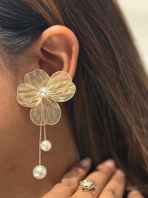 Buy & Sell Anerley South East London - Photos for Elegant floral rose gold earrings