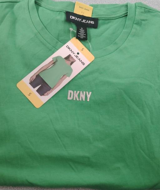 Buy & Sell Potton Central Bedfordshire - Photos for DKNY Stylish Designer Cotton T-Shirt Size S