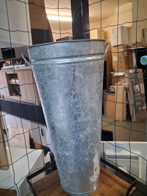 Buy & Sell Middleton Rochdale - Photos for tall metal planter