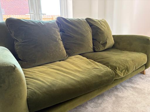 Buy & Sell Upper Lighthorne Warwick - Photos for Loaf Bear Hug Sofa Medium in Clever Velvet