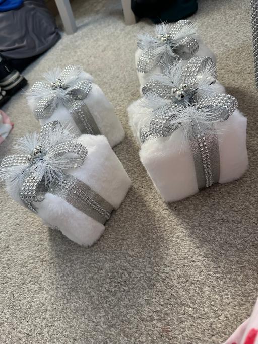 Buy & Sell Whiston Knowsley - Photos for Christmas presents ornaments