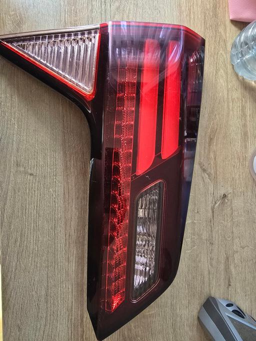 Vehicles Hampshire Southampton - Photos for Honda HRV N/S inner rear LED light