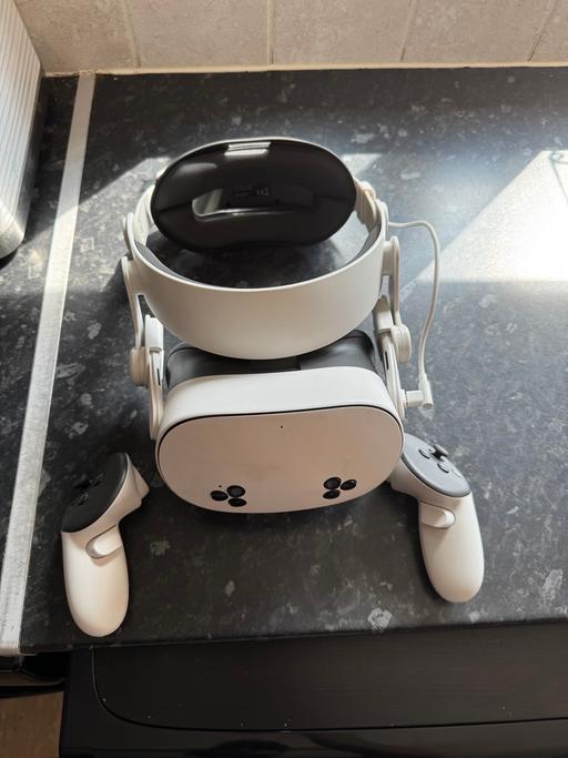Buy & Sell West Midlands Walsall - Photos for Oculus meta quest 3s