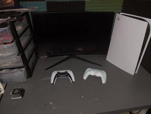 Buy & Sell North London Shacklewell - North London - Photos for Playstation 5 Disc Edition + Gaming Monitor