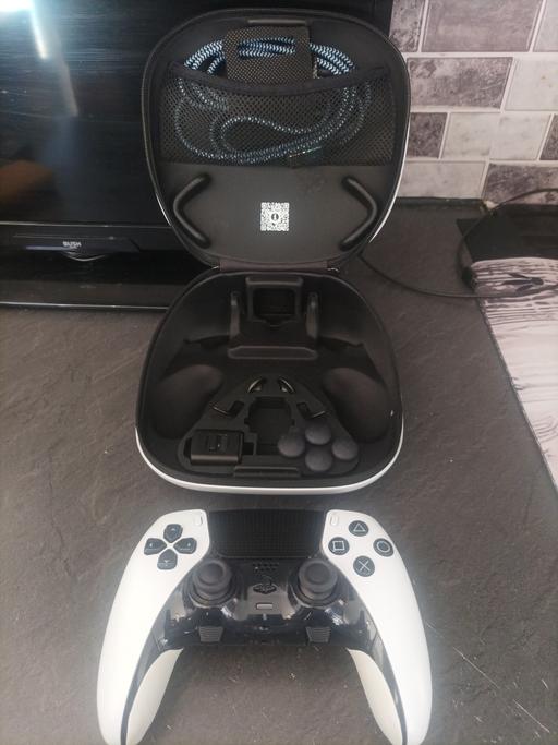 Buy & Sell Upper Gornal Dudley - Photos for ps5 duel edge controller in case