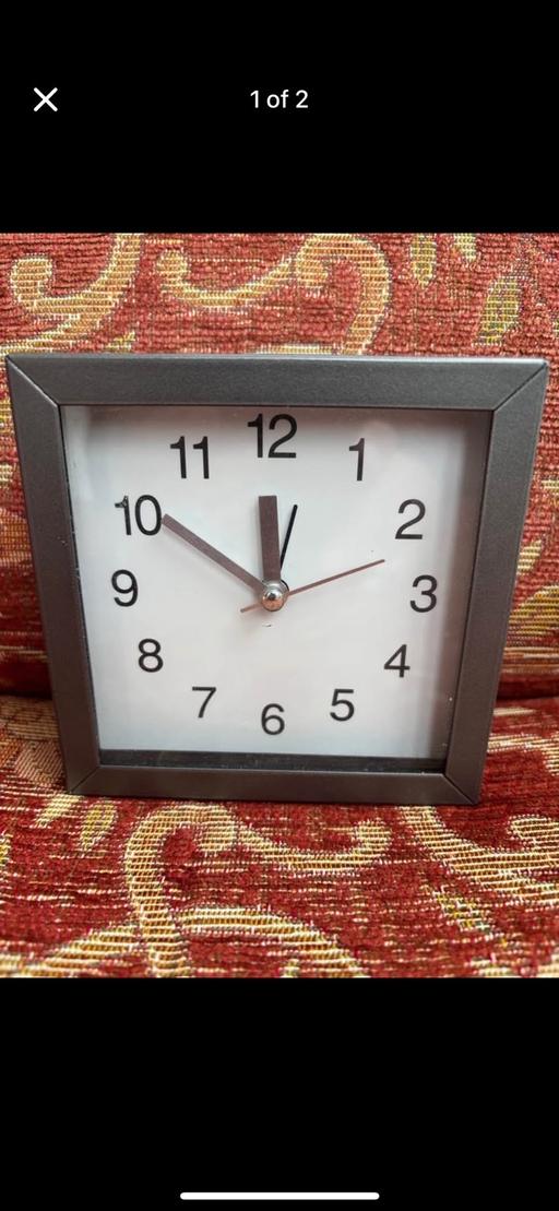 Buy & Sell Kidbrooke South East London - Photos for 7in square quartz alarm clock new battery new