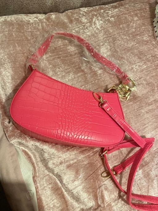 Buy & Sell Crumpsall Manchester - Photos for Pink shoulder bag