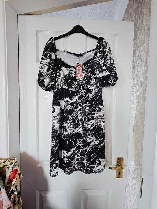 Buy & Sell South Yorkshire Doncaster - Photos for Boohoo Dress, size 18..NEW with tags.