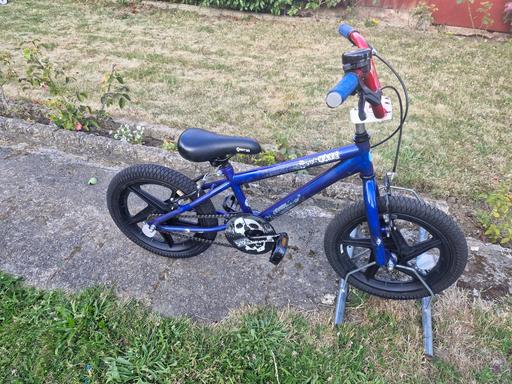 Buy & Sell West London Hillingdon - Photos for KIDS SHOCK WAVE BIKE BICYCLE