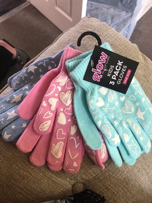 Buy & Sell Rainstorth Rotherham - Photos for Gloves x3 pairs