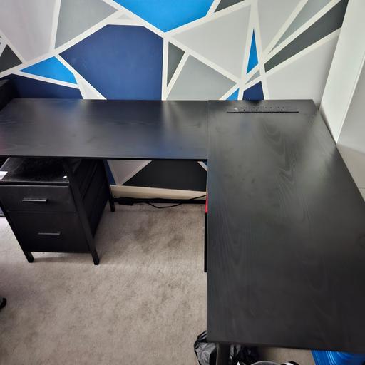 Buy & Sell Springhead Oldham - Photos for Black L-Shaped Desk