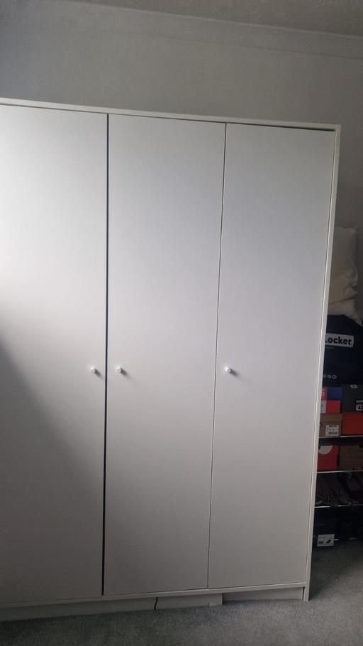 Buy & Sell Amblecote Dudley - Photos for IKEA WHITE WARDROBE QUICK SALE