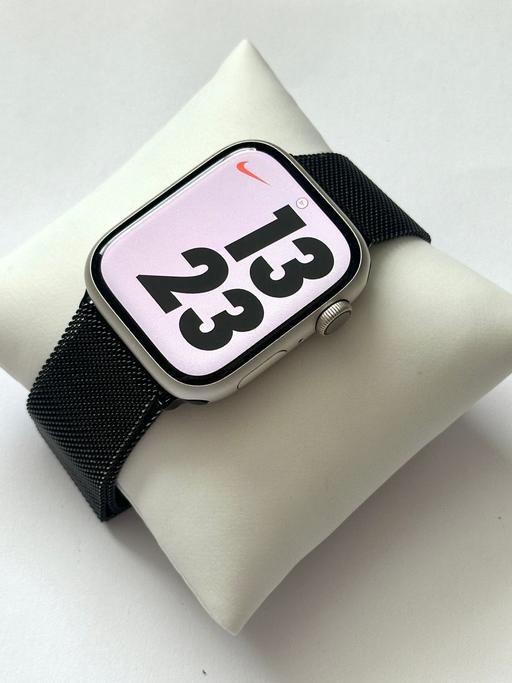 Buy & Sell Borough South East London - Photos for Apple Watch 8 45mm GPS with Original Charger