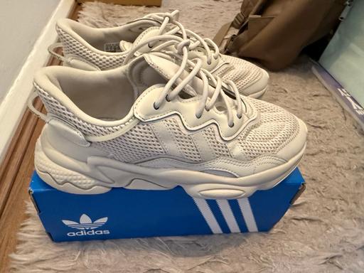 Buy & Sell Bethnal Green East London - Photos for Adidas trainers