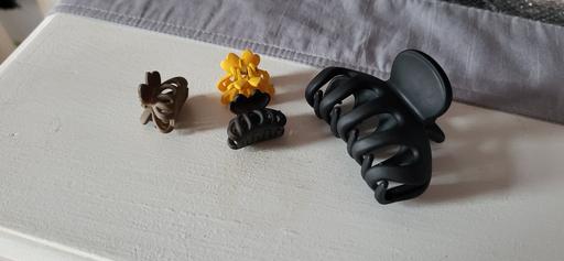 Buy & Sell Radcliffe Bury - Photos for hair clips