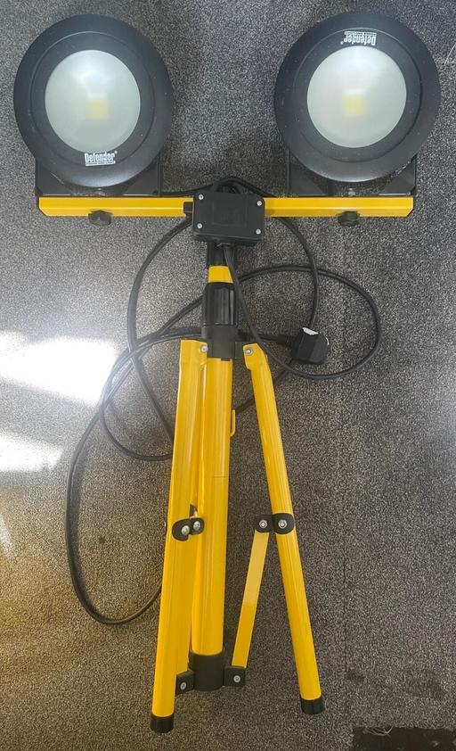 Buy & Sell Moseley Village Wolverhampton - Photos for Defender twin head tripod lights x2