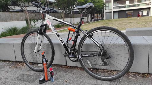 Buy & Sell King`s Cross Central London - Photos for Carrera Crossfire Hybrid Bike w Accessories