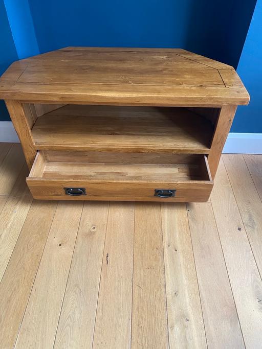 Buy & Sell New Eltham South East London - Photos for Solid oak corner TV stand