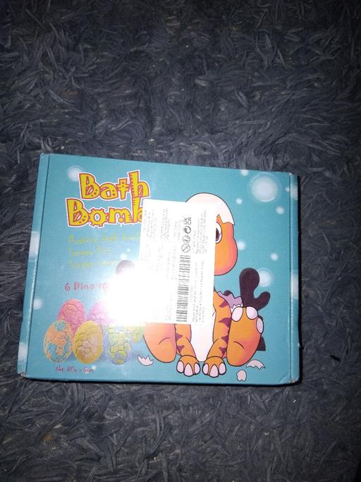 Buy & Sell Bushbury Wolverhampton - Photos for dinosaur egg bath bombs x 6